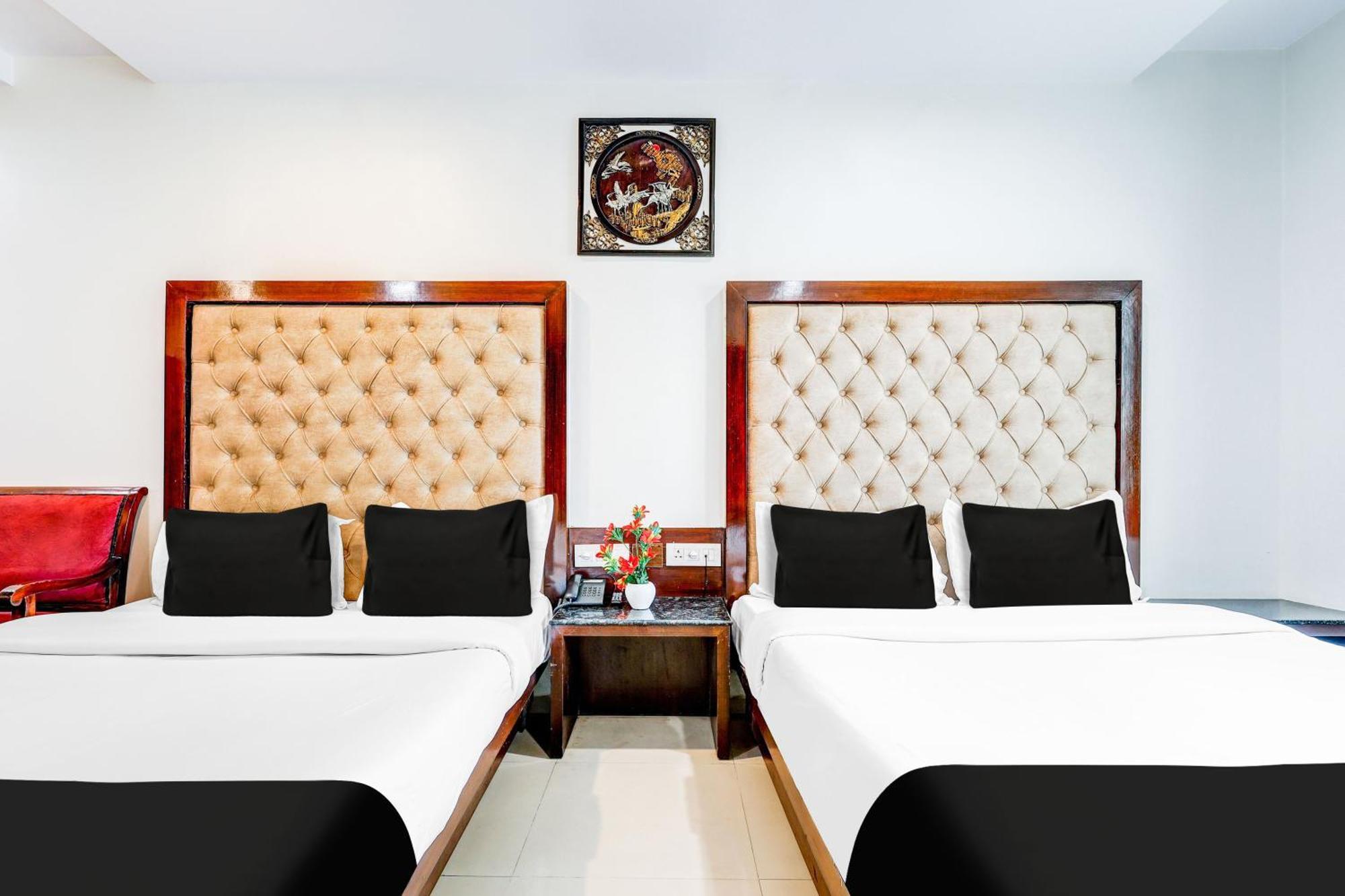 Super Townhouse Arakashan Road Paharganj Formerly Mohan International Νέο Δελχί Εξωτερικό φωτογραφία