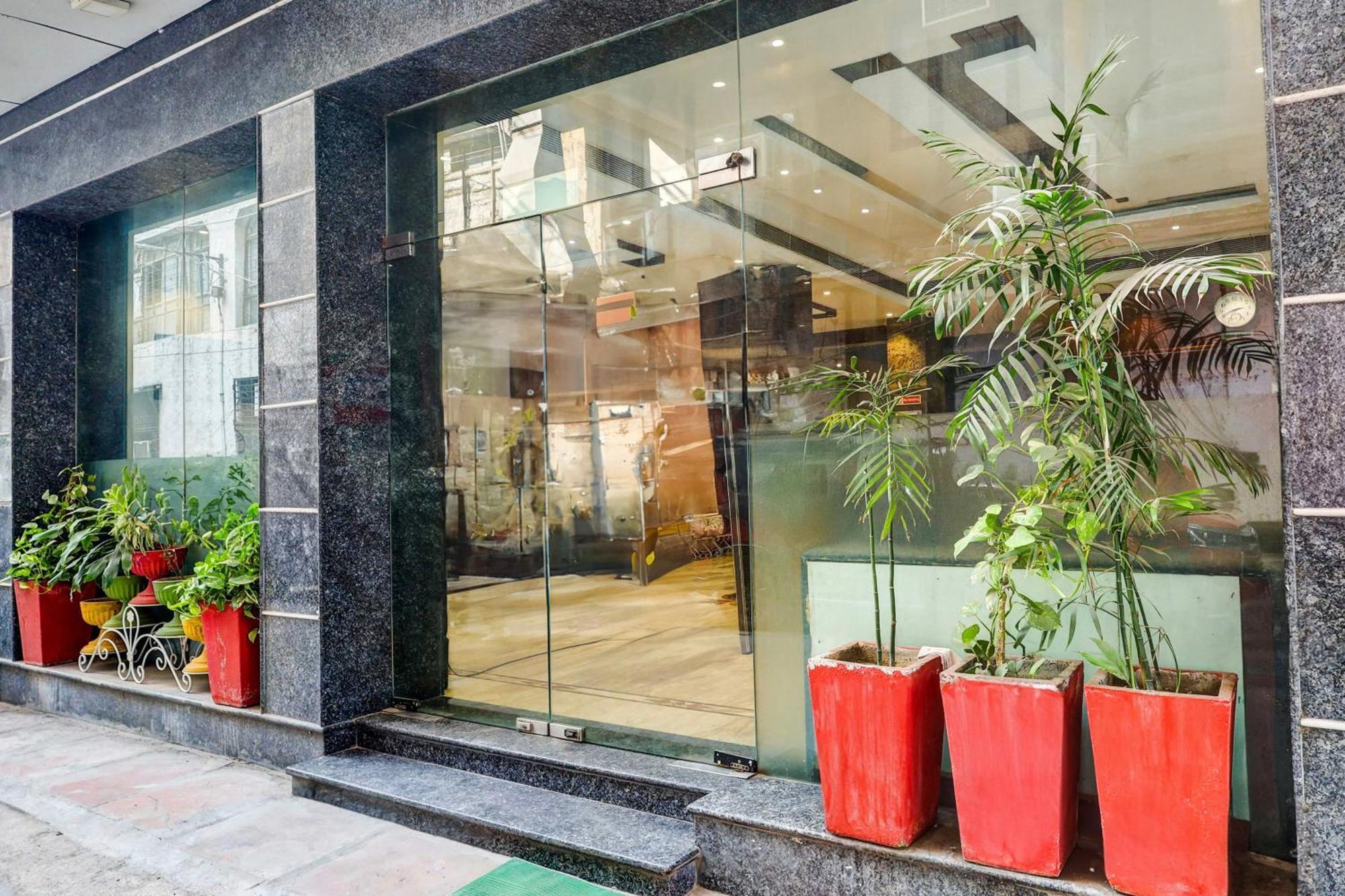 Super Townhouse Arakashan Road Paharganj Formerly Mohan International Νέο Δελχί Εξωτερικό φωτογραφία