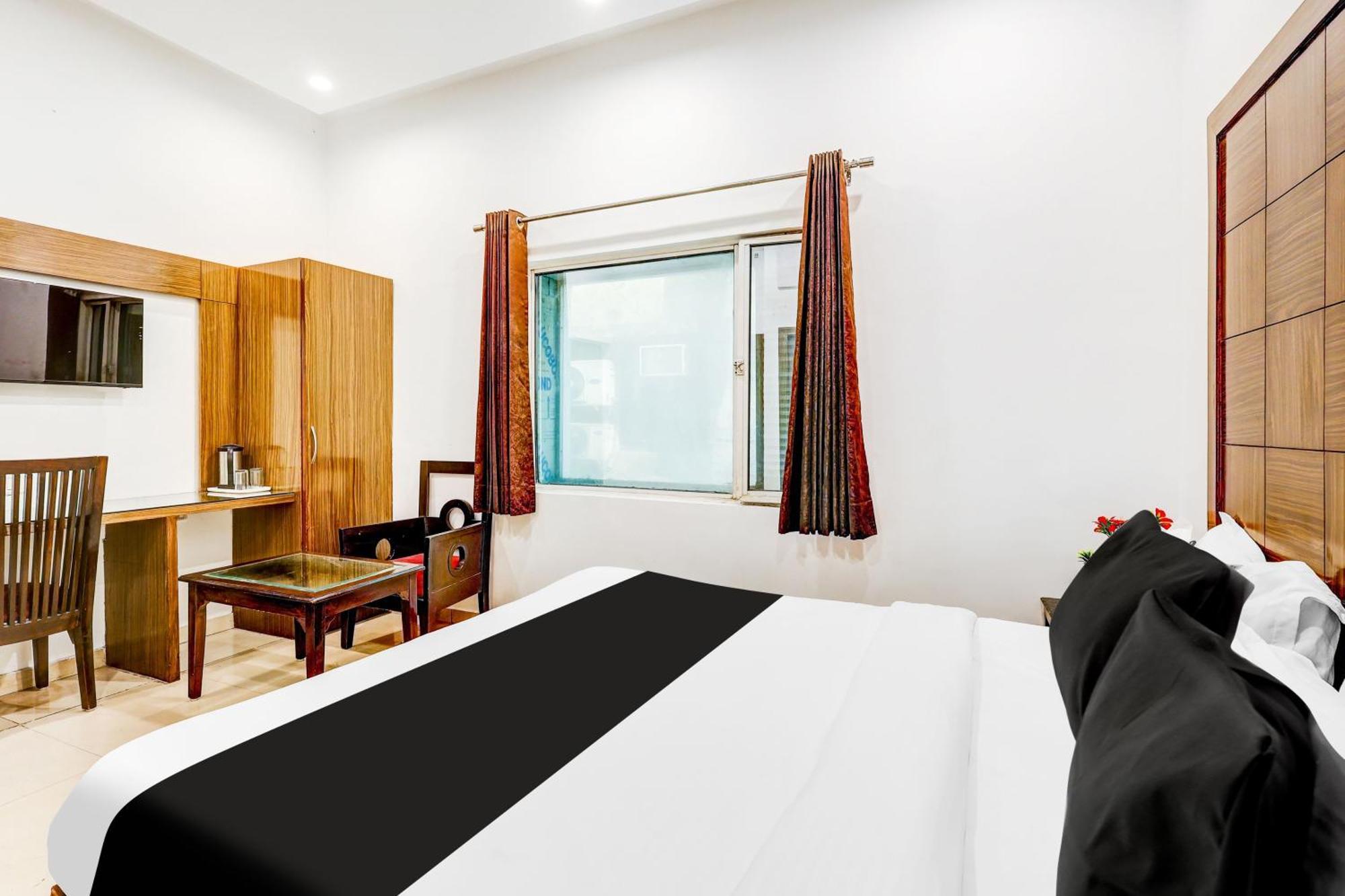 Super Townhouse Arakashan Road Paharganj Formerly Mohan International Νέο Δελχί Εξωτερικό φωτογραφία