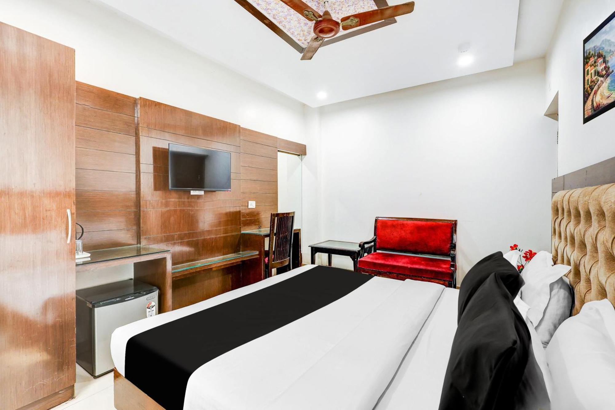 Super Townhouse Arakashan Road Paharganj Formerly Mohan International Νέο Δελχί Εξωτερικό φωτογραφία