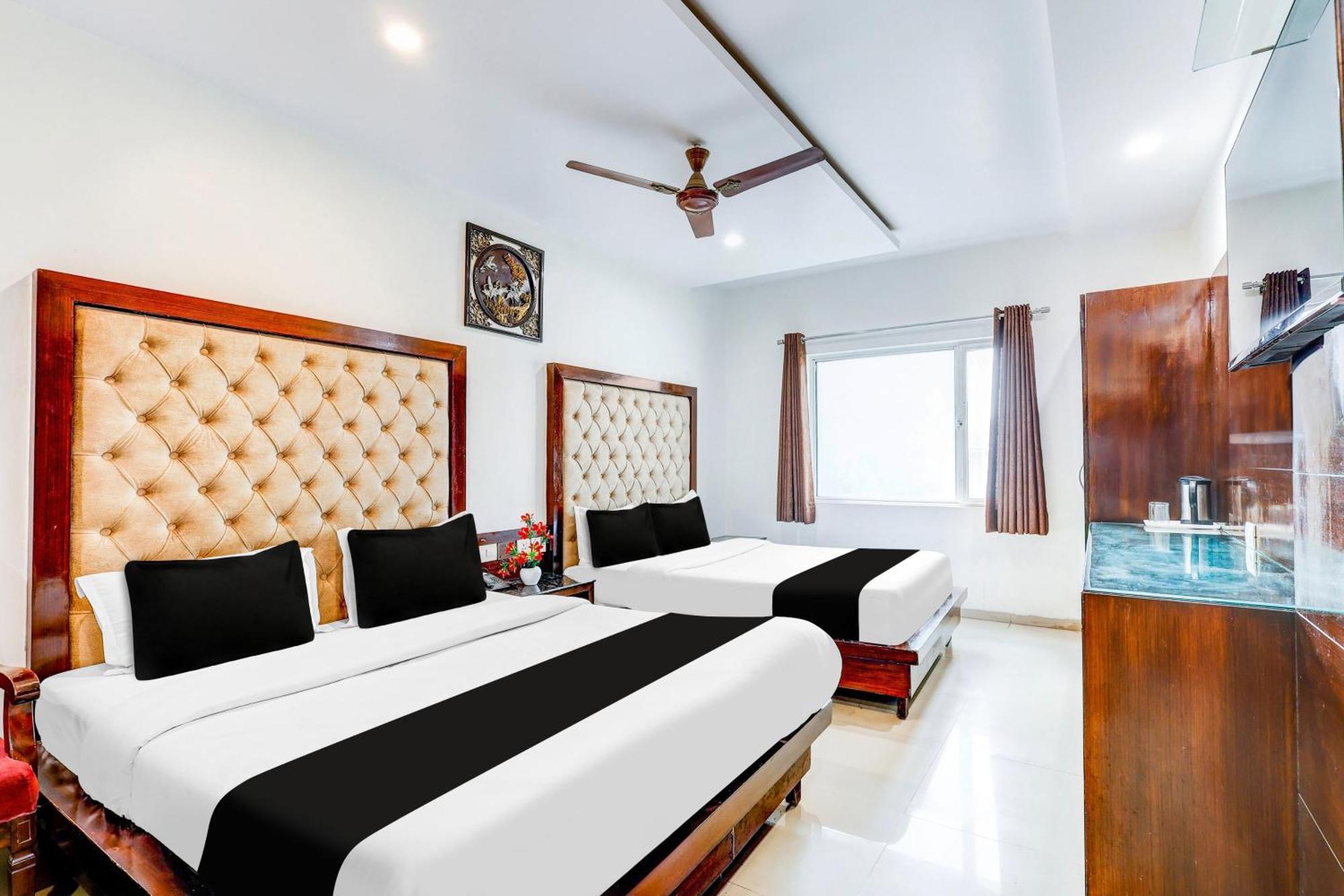 Super Townhouse Arakashan Road Paharganj Formerly Mohan International Νέο Δελχί Εξωτερικό φωτογραφία